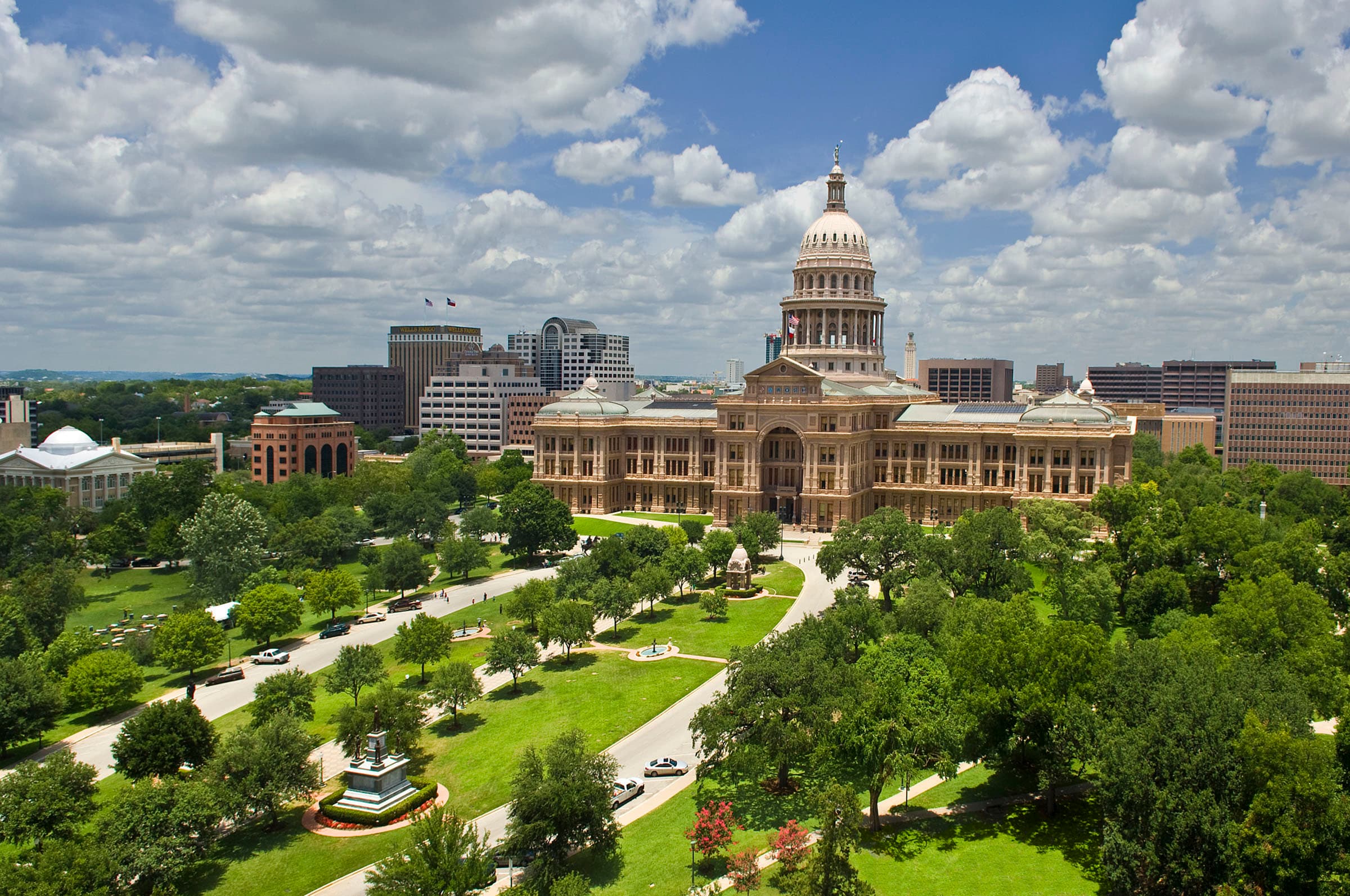 Texas Capitol in Austin, photo 3 of 5