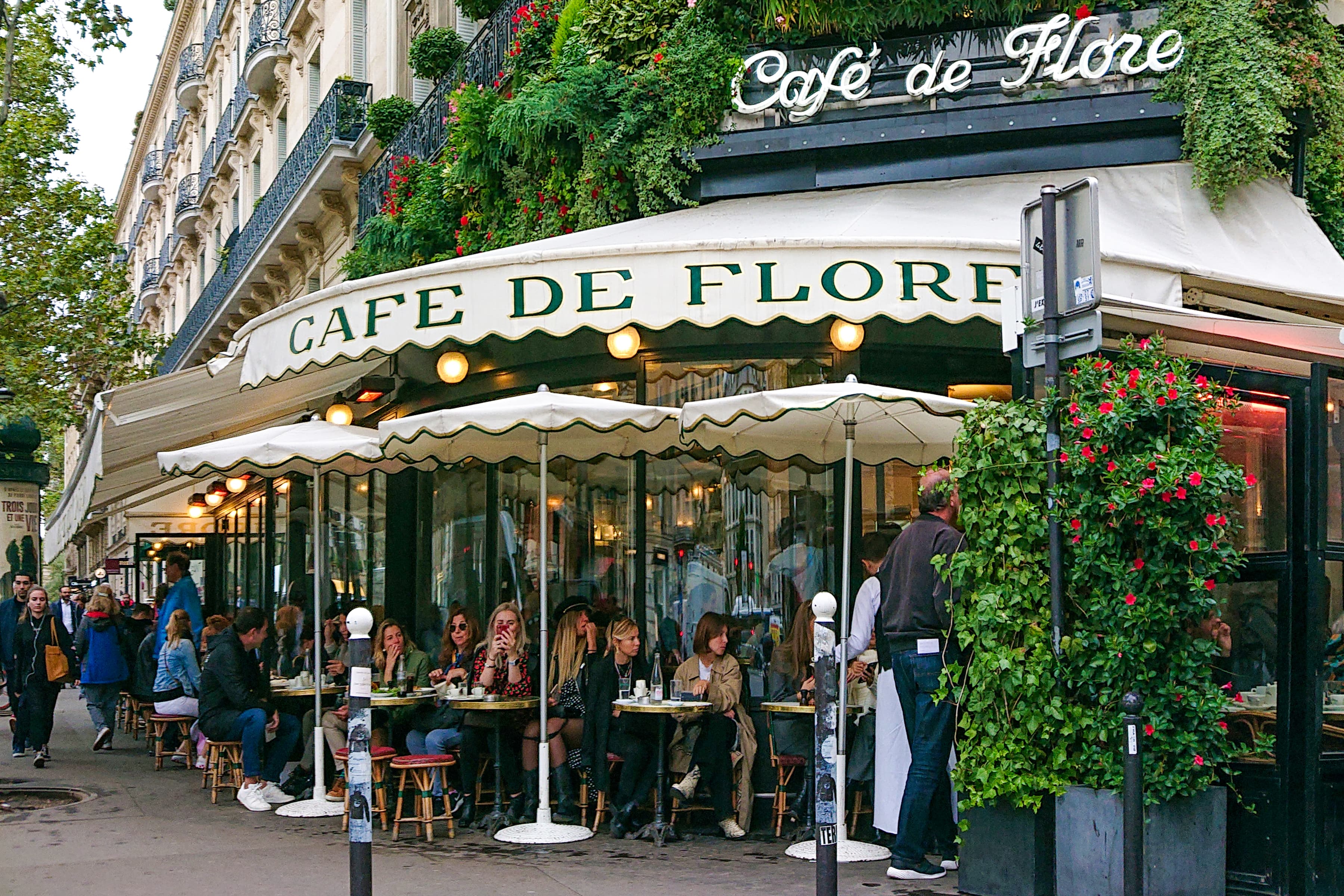 Café de Flore in Saint Germain, photo 4 of 6