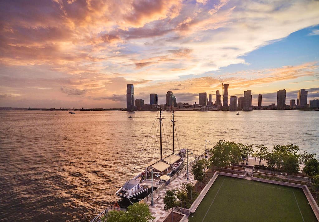Grand Banks in New York, photo 6 of 6