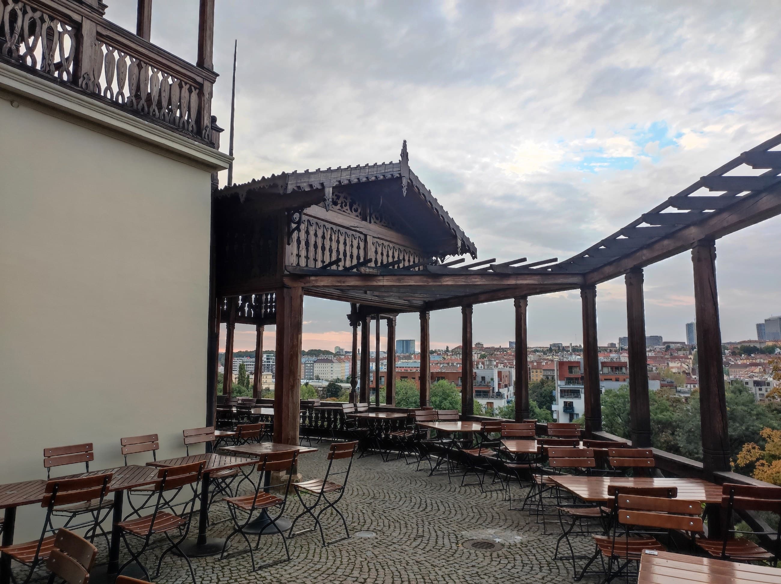 Altán Grébovka in Vinohrady, photo 2 of 3