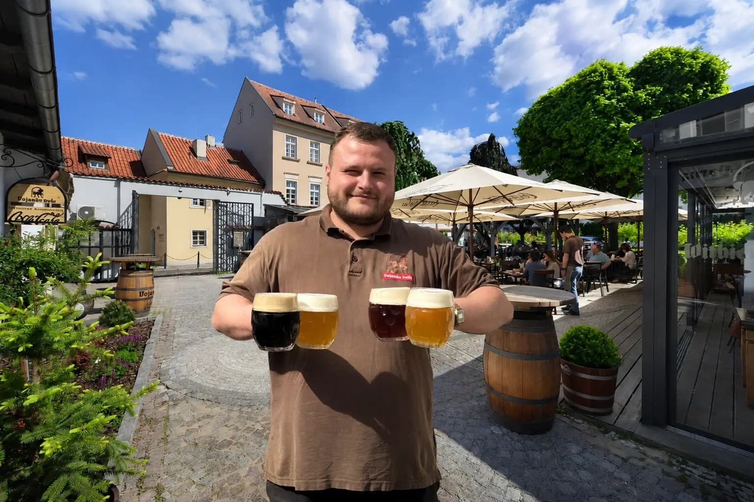 Vojanův Dvůr in Mala Strana, photo 3 of 4