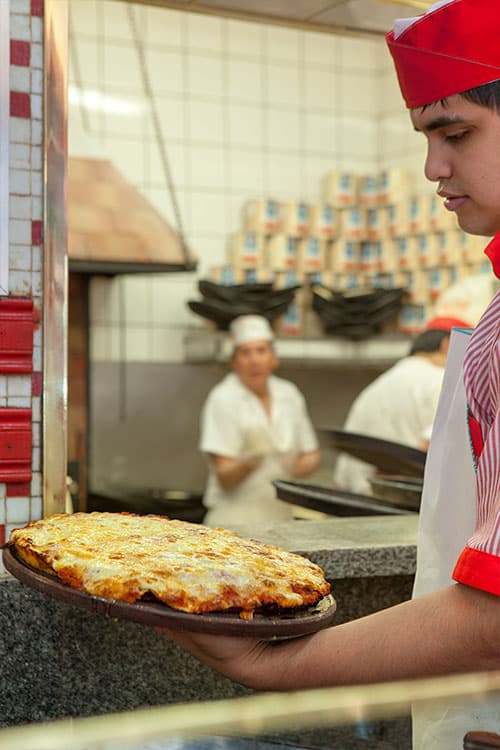 Pizzería Guerrín in Buenos Aires, photo 3 of 12